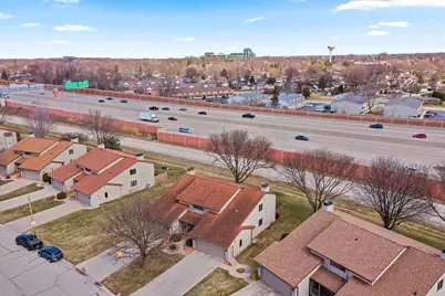 2405 Cedar Ridge Court, Green Bay, WI 54313 - Photo 4