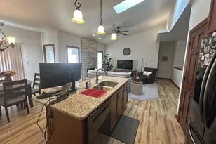 2206 Blue Stem Ln, De Pere, WI 54115 - Photo 4