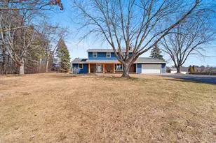 1490 Fernando Dr, De Pere, WI 54115 - Photo 2