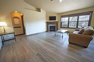 730 Aerostar Ln, Green Bay, WI 54313 - Photo 8