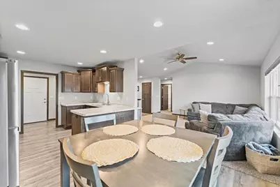 3020 S Weiler Road, Kaukauna, WI 54130 - Photo 6