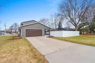 2965 Jauquet Dr, Green Bay, WI 54311 - Photo 38