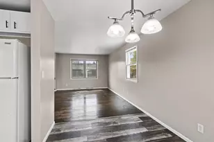 1204 E Park Hills Dr, Appleton, WI 54915 - Photo 14