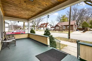 121 S Outagamie St, Appleton, WI 54914 - Photo 2