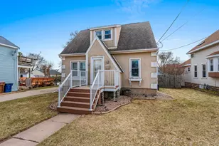 825 1st St, Menasha, WI 54952 - Photo 2