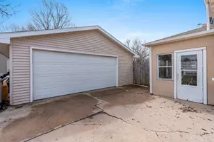 825 1st St, Menasha, WI 54952 - Photo 42