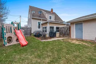 825 1st St, Menasha, WI 54952 - Photo 36