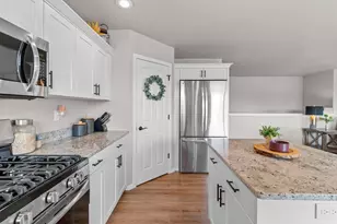 1221 Velsen Rd, Green Bay, WI 54313 - Photo 18