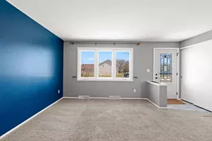 1146 Redwood Ln, Menasha, WI 54952 - Photo 6