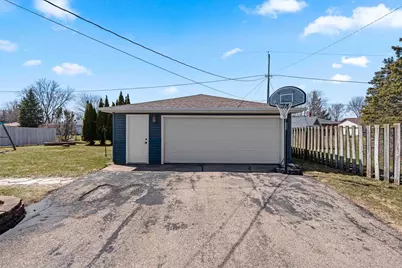 1146 Redwood Lane, Menasha, WI 54952 - Photo 36