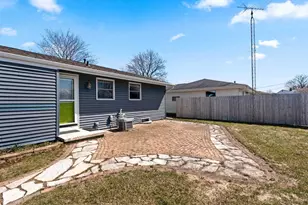 1146 Redwood Ln, Menasha, WI 54952 - Photo 38