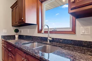 1979 Kettle Creek Dr, De Pere, WI 54115 - Photo 16