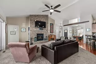 3366 Harbor Bay Rd, Oshkosh, WI 54901 - Photo 8