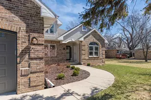 3366 Harbor Bay Rd, Oshkosh, WI 54901 - Photo 2