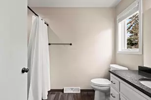 2763 S Memorial Dr, Green Bay, WI 54313 - Photo 28