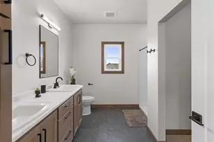 8347 Marlo Ave, Neenah, WI 54956 - Photo 16