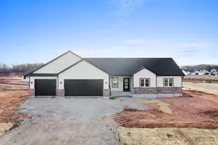 8347 Marlo Ave, Neenah, WI 54956 - Photo 30
