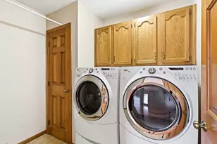 2415 Parkside Dr, Oshkosh, WI 54901 - Photo 28