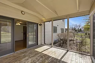 2415 Parkside Dr, Oshkosh, WI 54901 - Photo 20