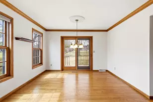 2415 Parkside Dr, Oshkosh, WI 54901 - Photo 8