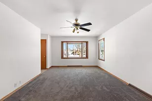 1619 Orchard Dr, Manitowoc, WI 54220 - Photo 4