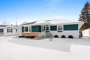 1619 Orchard Dr, Manitowoc, WI 54220 - Photo 42