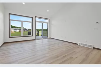 3385 Shawano Avenue, Green Bay, WI 54313 - Photo 12