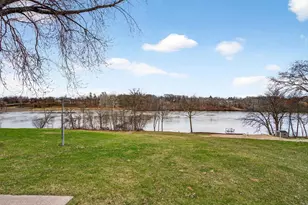 739 Park St, Wrightstown, WI 54180 - Photo 4