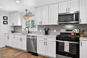 739 Park St, Wrightstown, WI 54180 - Photo 12