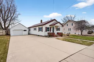 739 Park St, Wrightstown, WI 54180 - Photo 40