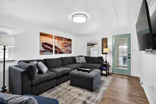 739 Park St, Wrightstown, WI 54180 - Photo 16