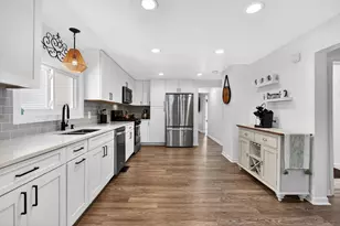 739 Park St, Wrightstown, WI 54180 - Photo 10