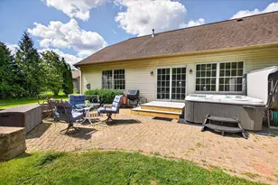 4424 Harbor Village Dr, Omro, WI 54963 - Photo 48