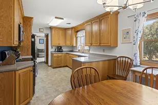 1109 Morningside Ct, Marinette, WI 54143 - Photo 4