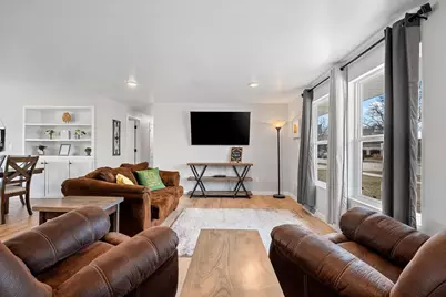 1855 St Agnes Drive, Green Bay, WI 54304 - Photo 4