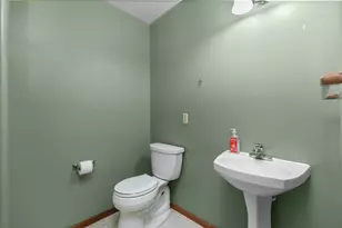 1274 W 18th Ave, Oshkosh, WI 54904 - Photo 26