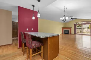 1274 W 18th Ave, Oshkosh, WI 54904 - Photo 10