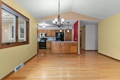 1274 W 18th Avenue, Oshkosh, WI 54904 - Photo 14