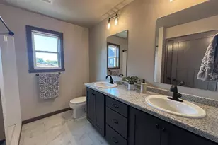 651 Reed St, Neenah, WI 54956 - Photo 10