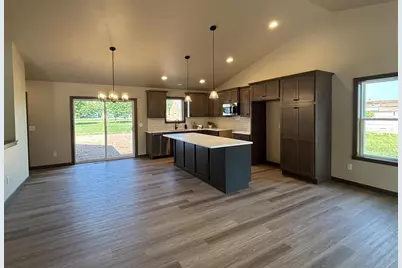 651 Reed Street, Neenah, WI 54956 - Photo 2