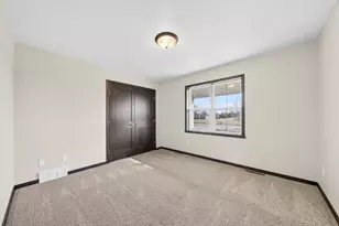 302 Willie Mays Cir, De Pere, WI 54115 - Photo 22