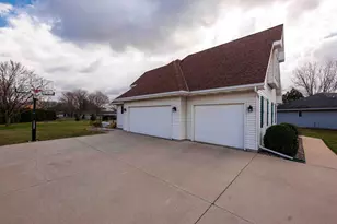 63 Westfield Cir, Fond du Lac, WI 54935 - Photo 40