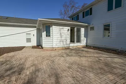 2046 Wayside Place, Green Bay, WI 54311 - Photo 4