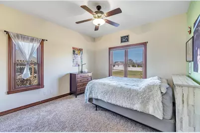 334 Whispering Creek Court, Green Bay, WI 54303 - Photo 20