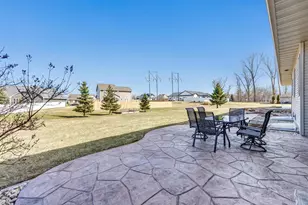 334 Whispering Creek Ct, Green Bay, WI 54303 - Photo 36