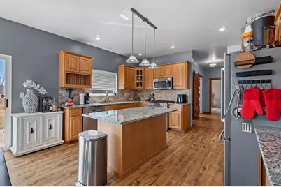 515 Winding Waters Way, De Pere, WI 54115 - Photo 8