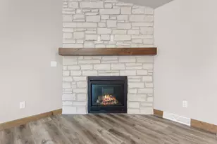 3370 Largo Ridge Ct, Green Bay, WI 54311 - Photo 12