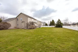2195 Shadow Bend Ct, Neenah, WI 54956 - Photo 32