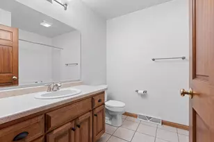 571 S 9th St, De Pere, WI 54115 - Photo 18