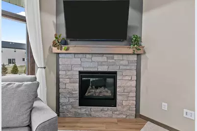 2934 E Turquoise Lane, Appleton, WI 54913 - Photo 6